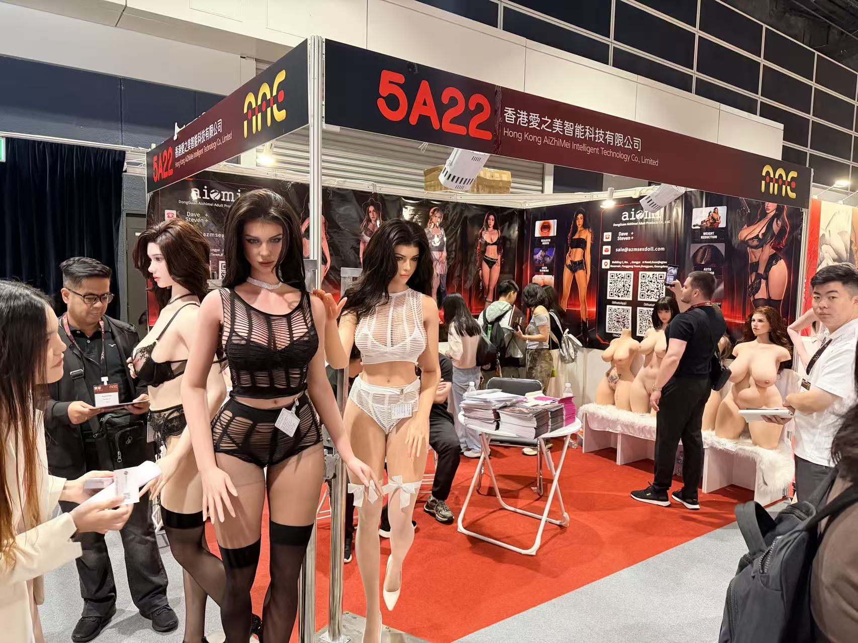 AZMDOLL exhibition display and visitors in Hong Kong